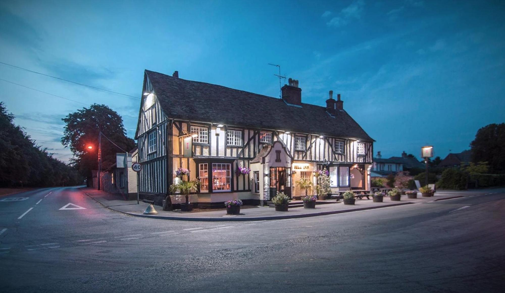 The Bell Inn Newmarket  Luaran gambar